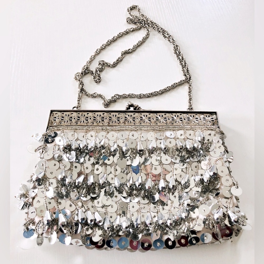 Neiman Marcus VTG 70s Metallic Silver faceted teardrop tassel Silver filigree